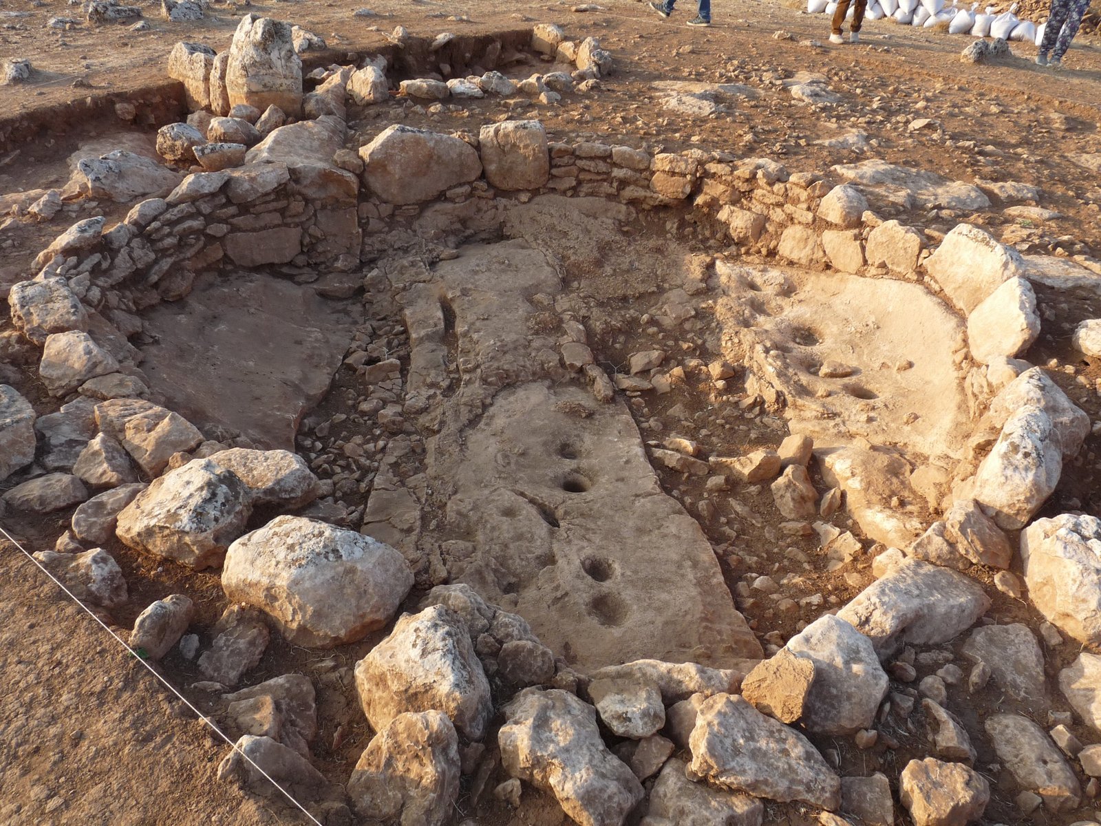 Çakmaktepe. (Site view; not a photograph of this find.)