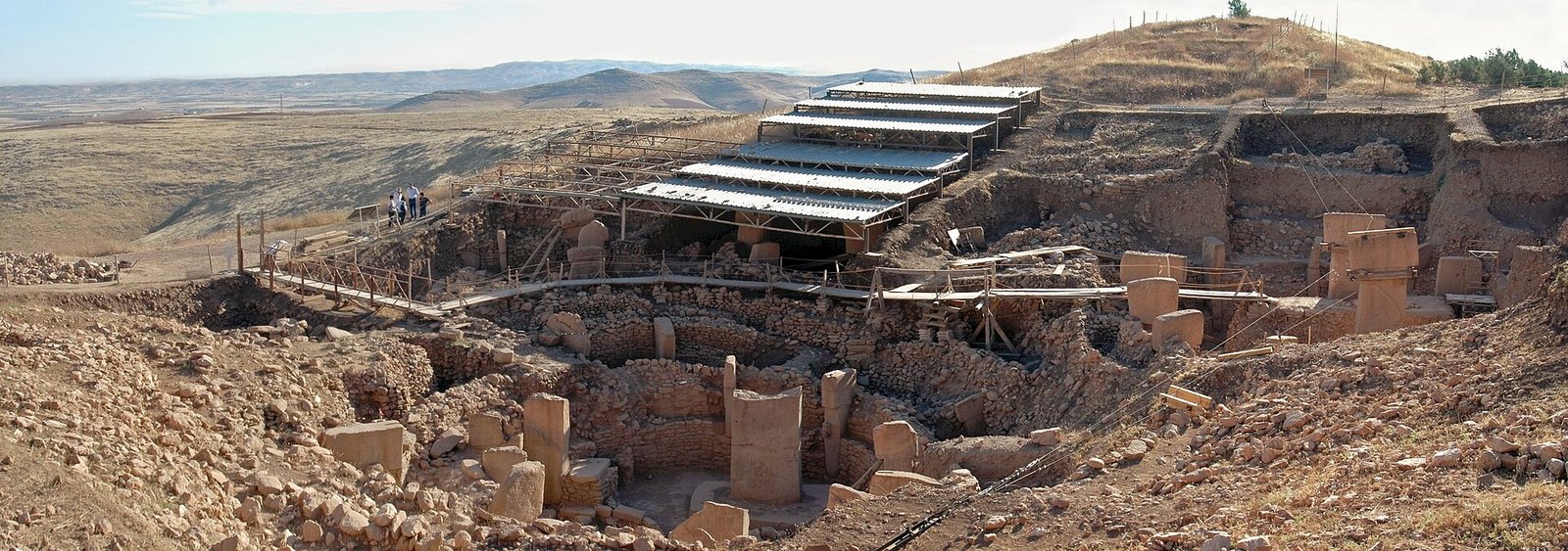 The great round enclosures of Göbekli Tepe